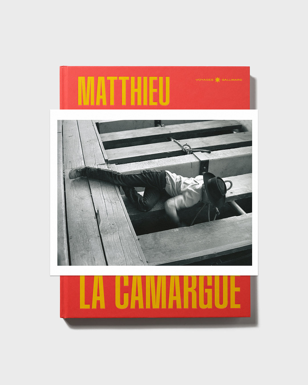 Tirage "Jeune homme dans un toril" et livre La Camargue
